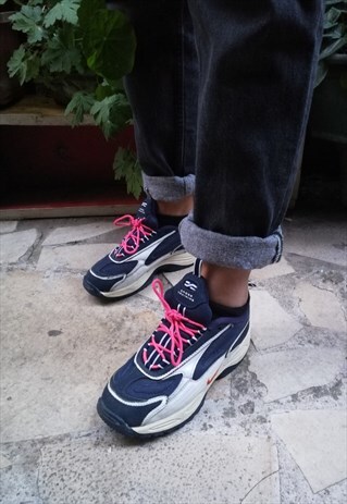 VINTAGE NIKE CROSS TRAINING
