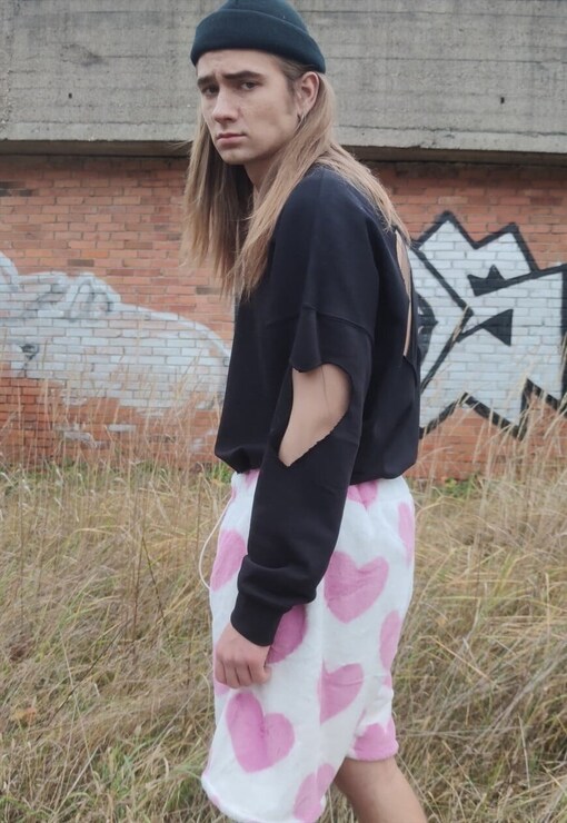 garment image