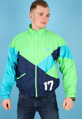VINTAGE NIKE SHELL JACKET IN MULTICOLOUR NJ518