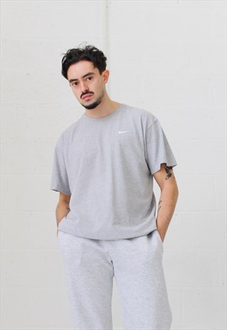 VINTAGE NIKE BASIC LOGO T-SHIRT IN GREY