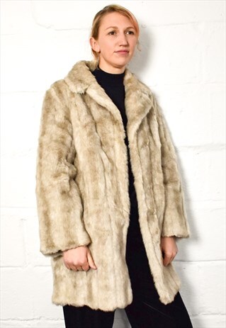 VINTAGE 70S BLONDE FAUX FUR COAT