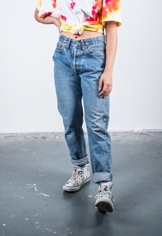 VINTAGE HIGH-WAISTED BLUE LEVI'S PAINT MOM JEANS