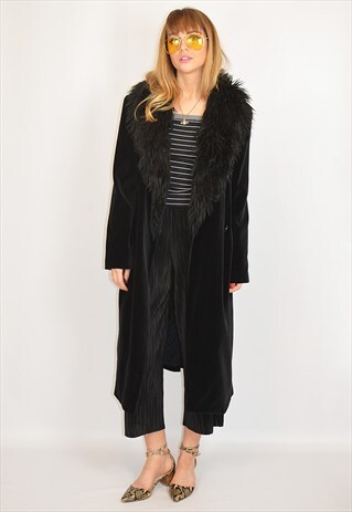 VINTAGE BLACK VELVET FAUX FUR COLLAR BOHO FESTIVAL COAT