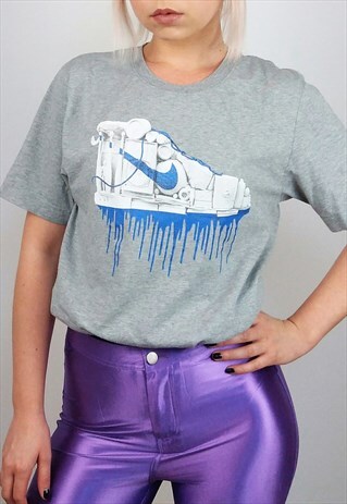 VINTAGE 90'S GRAFFITI PRINT NIKE T-SHIRT IN GREY