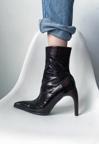 VINTAGE HIGH HEELS BOOTS