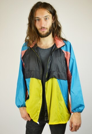 VINTAGE 90'S WINDBREAKER MAC WITH FOLDAWAY HOOD