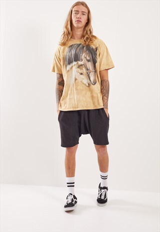 VINTAGE HORSES GRAPHIC T-SHIRT