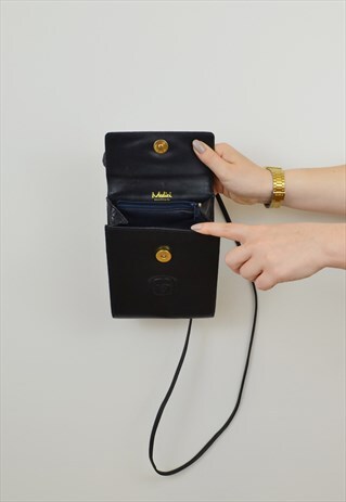 LEATHER SHOULDER BAG