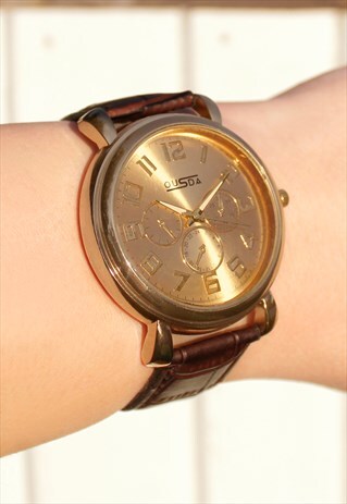 CLASSIC GOLD WATCH