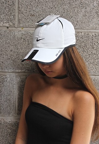 WHITE NIKE CAP