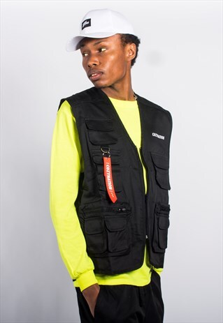 UTILITY GILET IN BLACK WITH RED BRANDED RIBBON