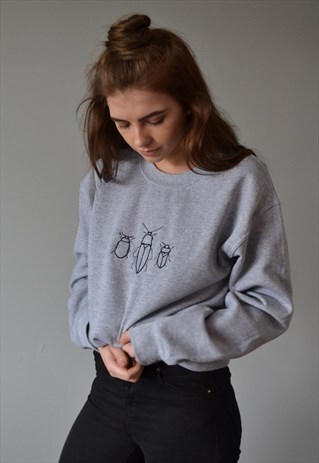 EMBROIDERED BUG TRIO GREY SWEATER