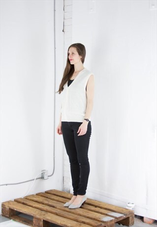 ON SALE KNITTED SLEEVELESS VEST / BENETTON SWEATER