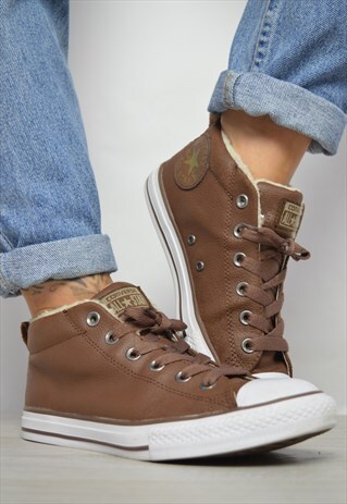 90S CONVERSE BROWN LEATHER & & CREAM FLEECE LINED HI-TOPS