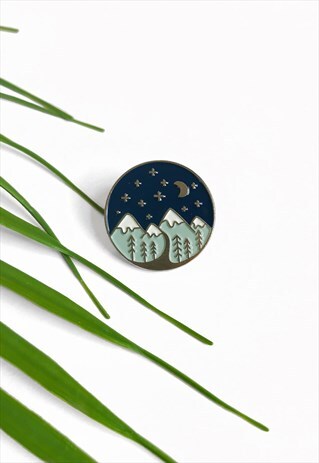 ENAMEL PIN MOUNTAIN DESIGN