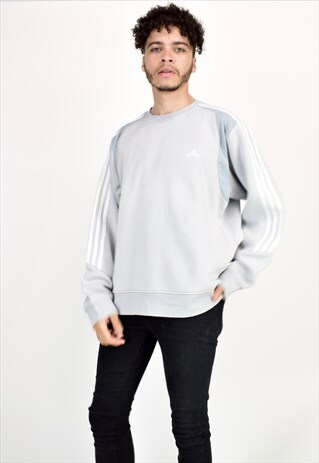 VINTAGE 90'S ADIDAS SWEATSHIRT