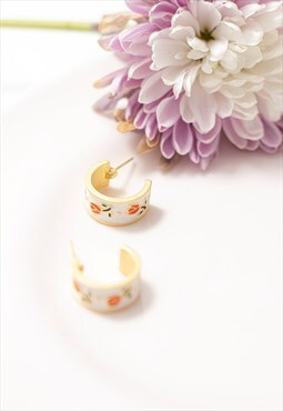 Tulip Detailed Mini Hoop Earrings