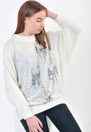 VINTAGE 80'S WHITE JUMPER IN ABSTRACT PRINT