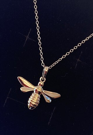 FLAWLESS EDGE - BEE NECKLACE, SILVER, SOLID.
