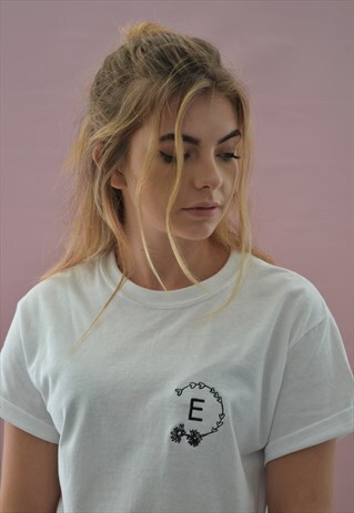 UNISEX T-SHIRT IN WHITE WITH INITIAL PERSONALISED EMBROIDERY