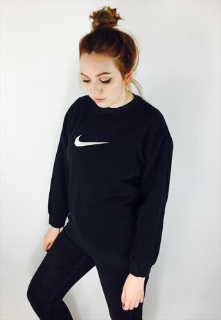 NIKE EMBROIDERED SWOOSH SWEATSHIRT