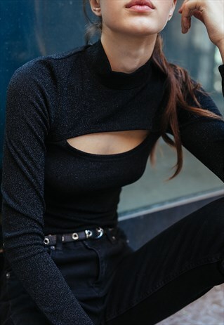 CUT-OUT MOCK NECK T-SHIRT - BLACK