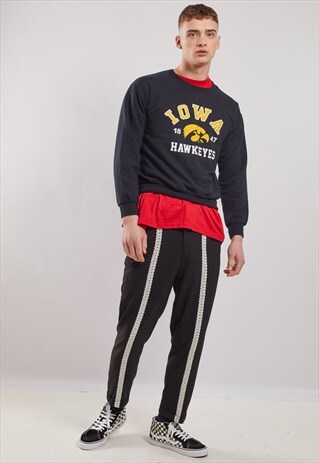 VINTAGE IOWA HAWKEYES SWEATSHIRT