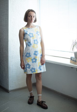 VINTAGE 70'S WHITE FLOWER PRINTED SLEEVELESS MINI DRESS