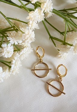Cora Mini Gold Circle Huggie Hoop Earrings