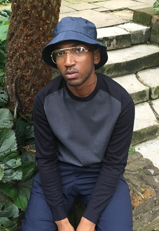 NAVY UNISEX MINIMAL BUCKET HAT