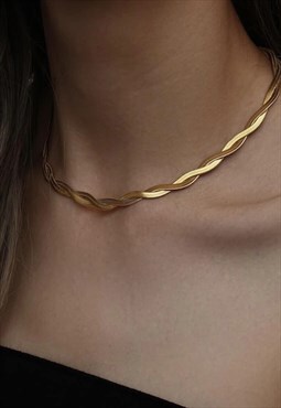 AURYN. Gold Double Twisted Snake Herringbone Chain Necklace