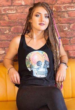 CROP TOP IN BLACK WITH SUNFLOWER SKULL PRINT