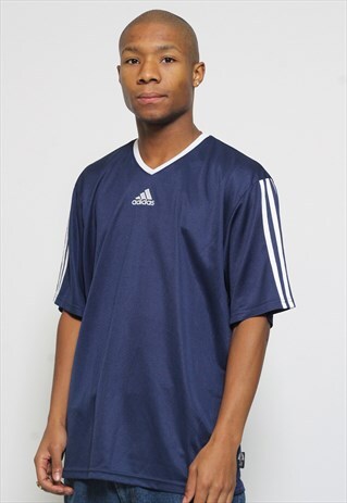 VINTAGE ADIDAS SPORTS T-SHIRT