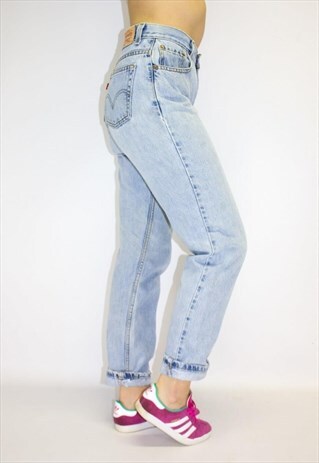 Vintage 90's Levi's Light Blue Loose Fit Mom Jeans