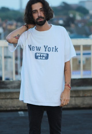 VINTAGE // NEW YORK // T-SHIRT