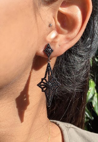 BLACK CRYSTAL MIDNIGHT STAR EARRINGS - SURADESIRES