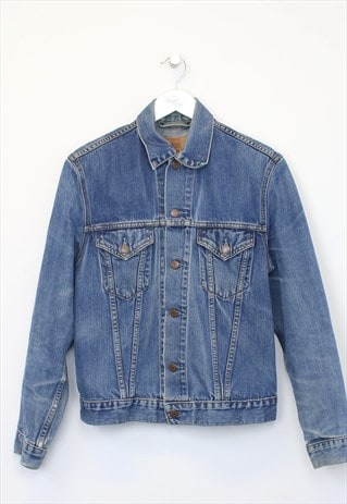 Vintage Levi's denim jacket in blue. Best fits M