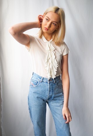 VINTAGE WHITE FRED PERRY RUFFLE T-SHIRT