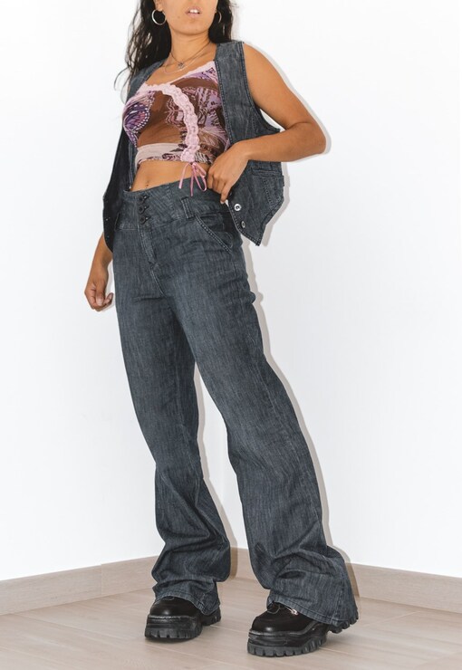 garment image