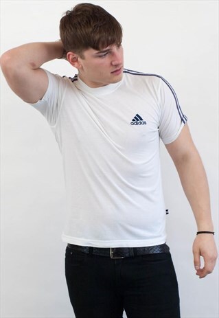 VINTAGE ADIDAS T-SHIRT