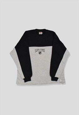 Vintage 90s Levi's Embroidered Logo Sweatshirt in Grey