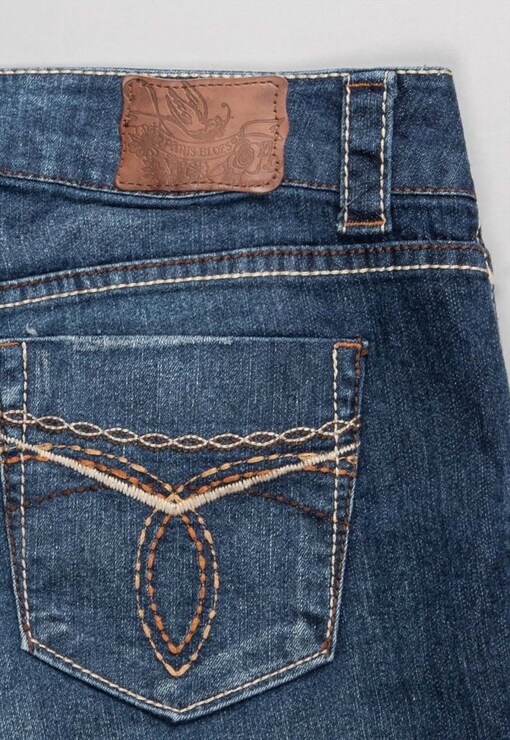 garment image