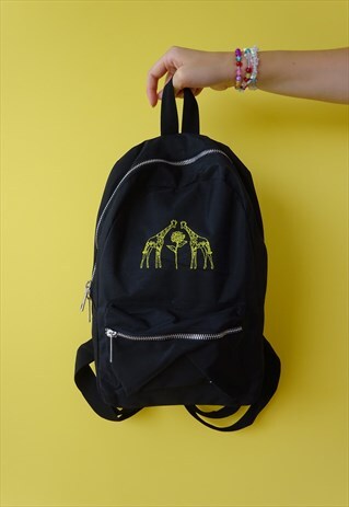BACKPACK IN BLACK WITH GIRAFFE EMBROIDERY
