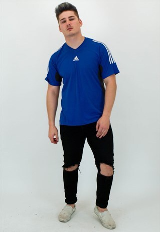 VINTAGE ADIDAS T-SHIRT