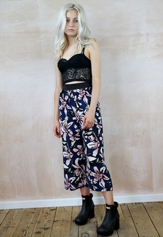 BLUE LILY CROP PANTS