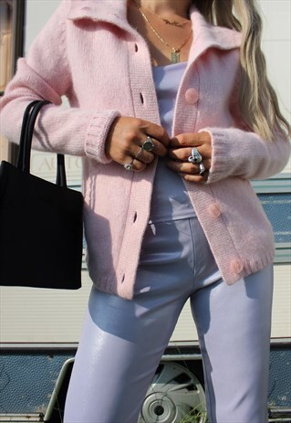 VINTAGE Y2K BABY PINK SUPER SOFT KNITTED LAMBS WOOL CARDIGAN