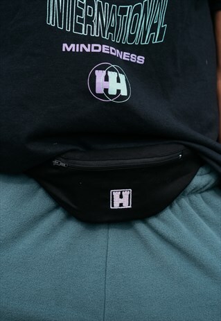 BUM BAG IN BLACK WITH LOGO EMBROIDERY
