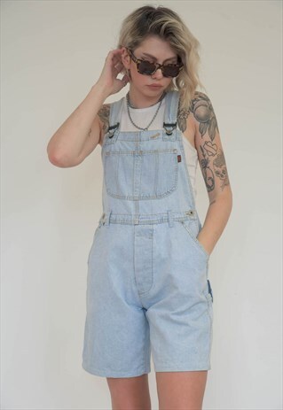 VINTAGE 90S DUNGAREE SHORTS IN LIGHT BLUE WASH