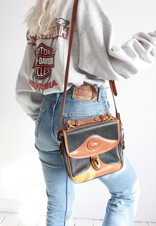 VINTAGE 90S BLACK & TAN LEATHER SATCHEL HANDBAG
