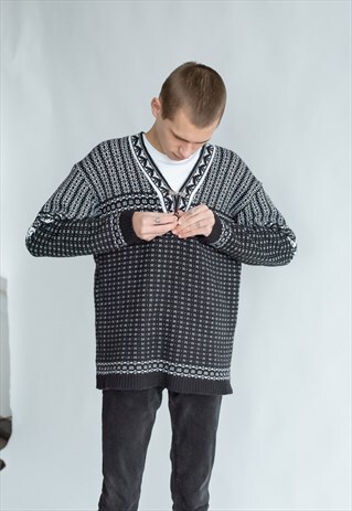 VINTAGE 80S NORDIC DADS JUMPER WITH METALLIC CLASPS